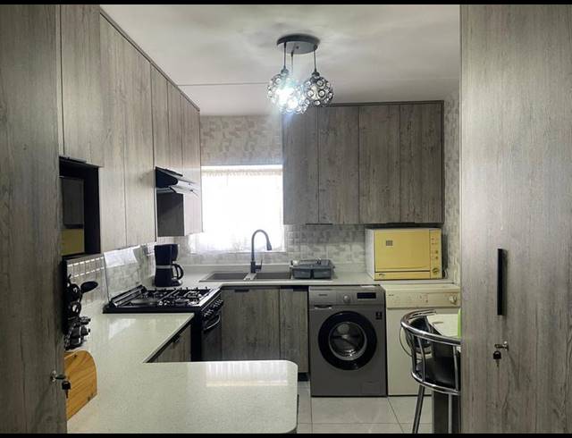 3 BEDROOM TOWNHOUSE FOR SALE IN OAKDENE